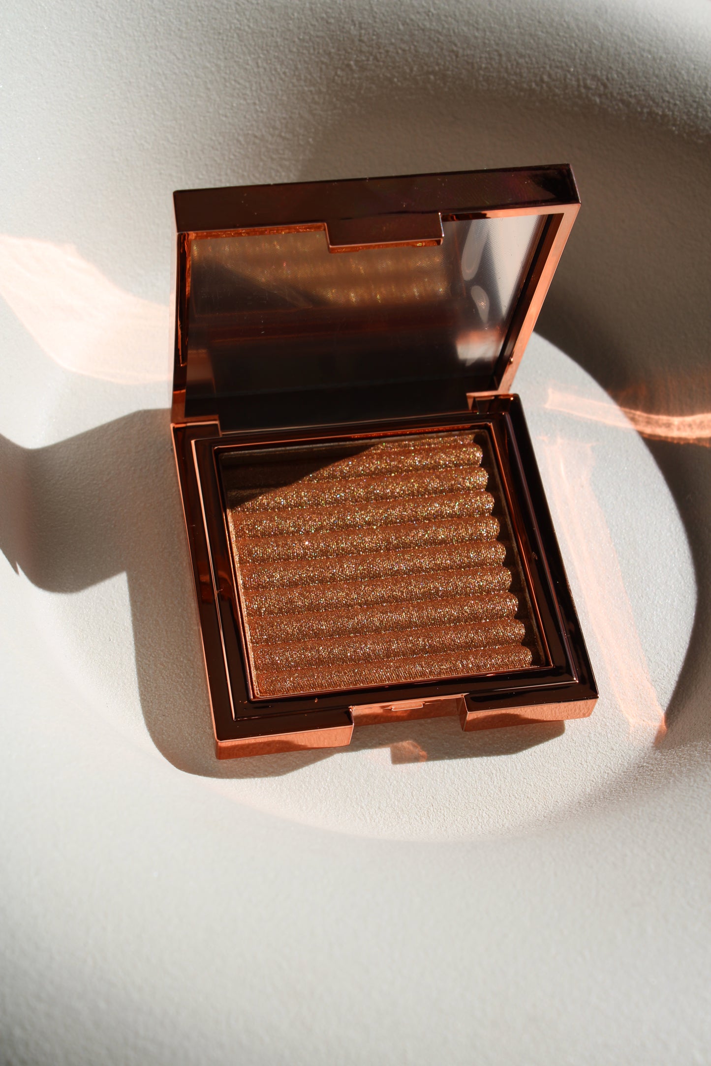 .shine- pallet highlighter with mirror