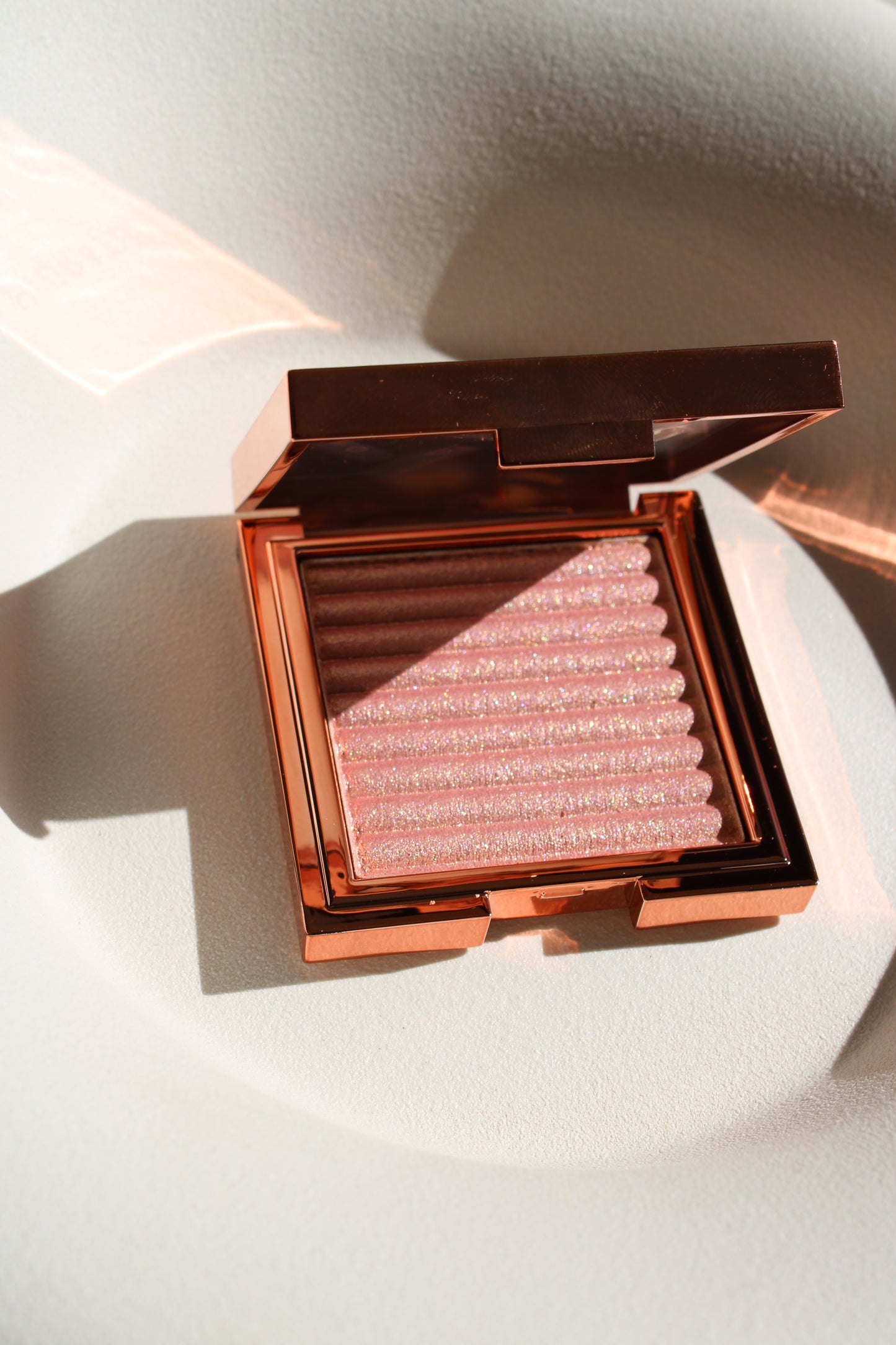 .shine- pallet highlighter with mirror