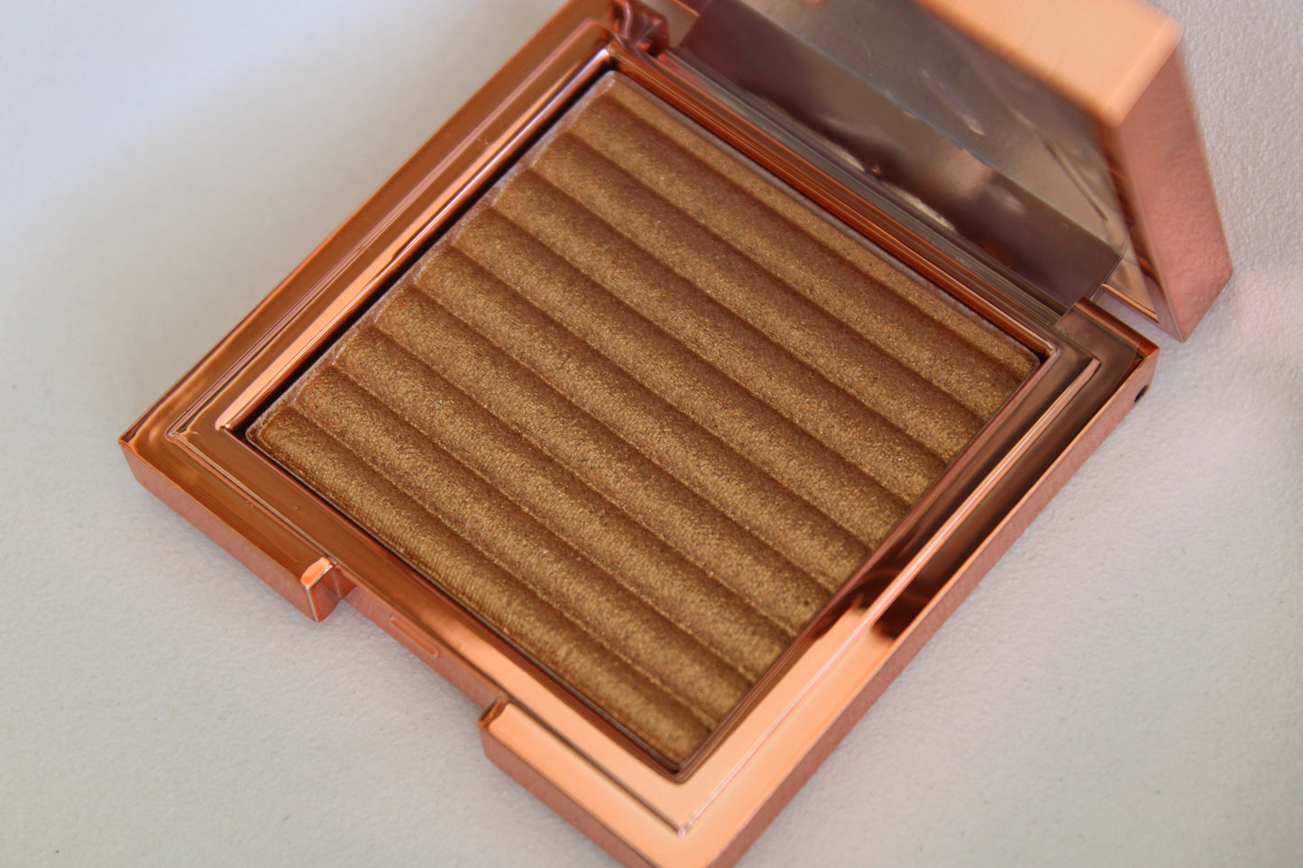 .shine- pallet highlighter with mirror